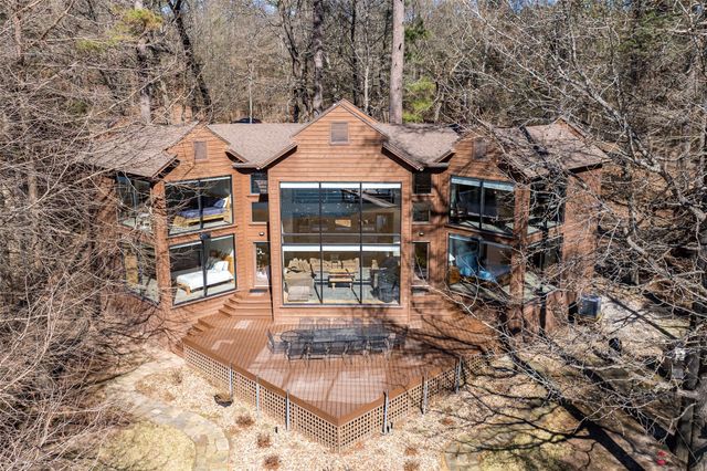 375 Eagle Point Drive W, Mount Vernon, TX 75457