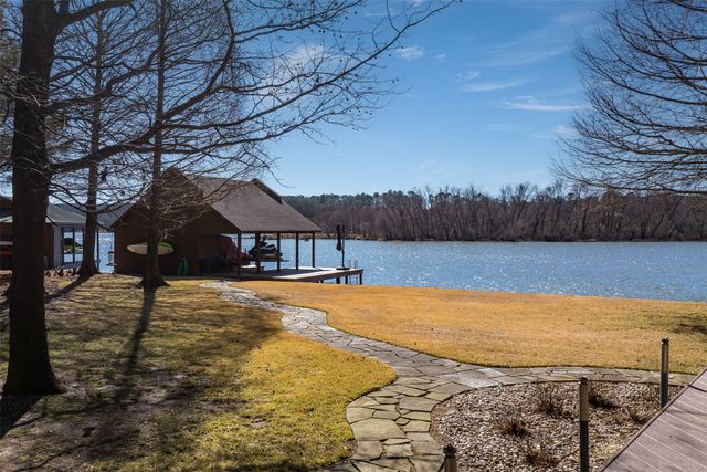 375 Eagle Point Drive W, Mount Vernon, TX 75457