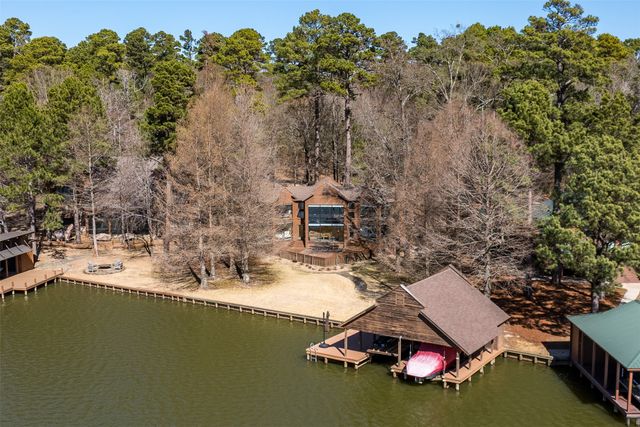 375 Eagle Point Drive W, Mount Vernon, TX 75457