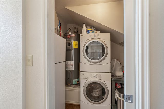 375 Eagle Point Drive W, Mount Vernon, TX 75457