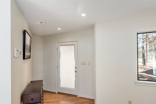 375 Eagle Point Drive W, Mount Vernon, TX 75457