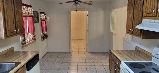 908 Fisher Street, Sulphur Springs, TX 75482