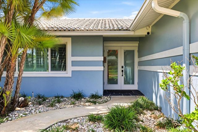 8008 13TH AVENUE S, St Petersburg, FL 33707