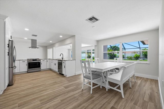 8008 13TH AVENUE S, St Petersburg, FL 33707