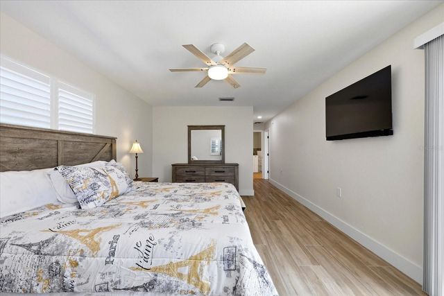 8008 13TH AVENUE S, St Petersburg, FL 33707