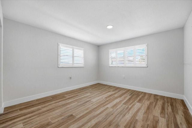 8008 13TH AVENUE S, St Petersburg, FL 33707