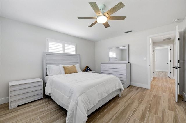 8008 13TH AVENUE S, St Petersburg, FL 33707