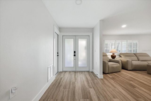 8008 13TH AVENUE S, St Petersburg, FL 33707