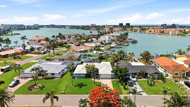 8008 13TH AVENUE S, St Petersburg, FL 33707