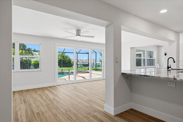 8008 13TH AVENUE S, St Petersburg, FL 33707
