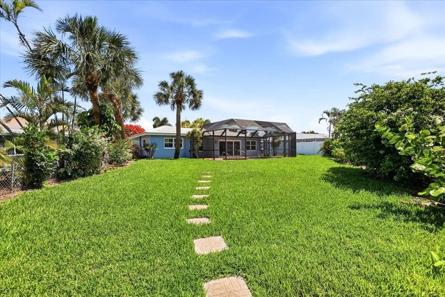 8008 13TH AVENUE S, St Petersburg, FL 33707