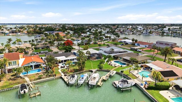 8008 13TH AVENUE S, St Petersburg, FL 33707