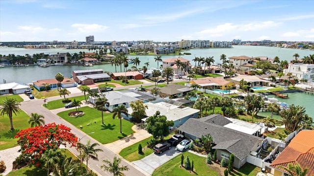 8008 13TH AVENUE S, St Petersburg, FL 33707