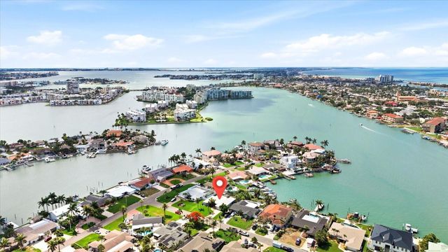 8008 13TH AVENUE S, St Petersburg, FL 33707