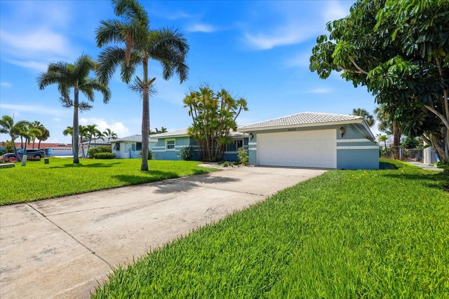 8008 13TH AVENUE S, St Petersburg, FL 33707