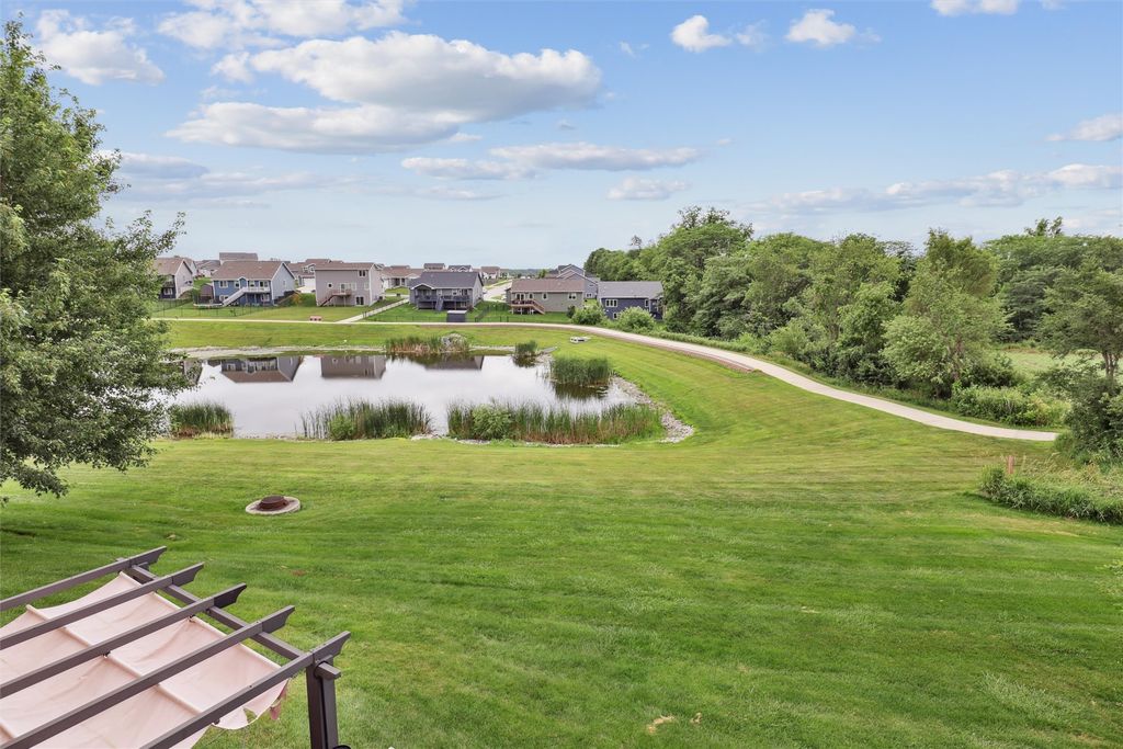 601 Orchard Hills Drive 7006, Norwalk, IA 50211
