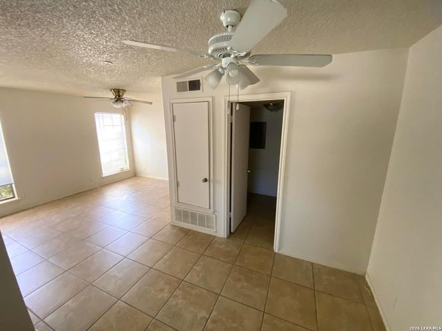 10555 starcrest, San Antonio, TX 78217