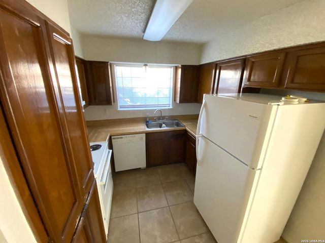 10555 starcrest, San Antonio, TX 78217