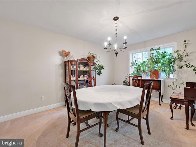 310 FOREST WOOD DR, Pottsville, PA 17901