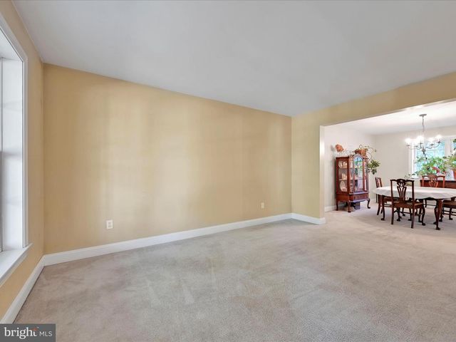310 FOREST WOOD DR, Pottsville, PA 17901