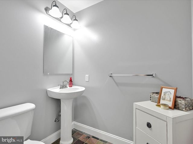 310 FOREST WOOD DR, Pottsville, PA 17901