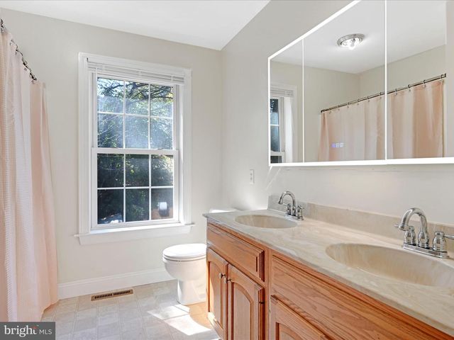 310 FOREST WOOD DR, Pottsville, PA 17901