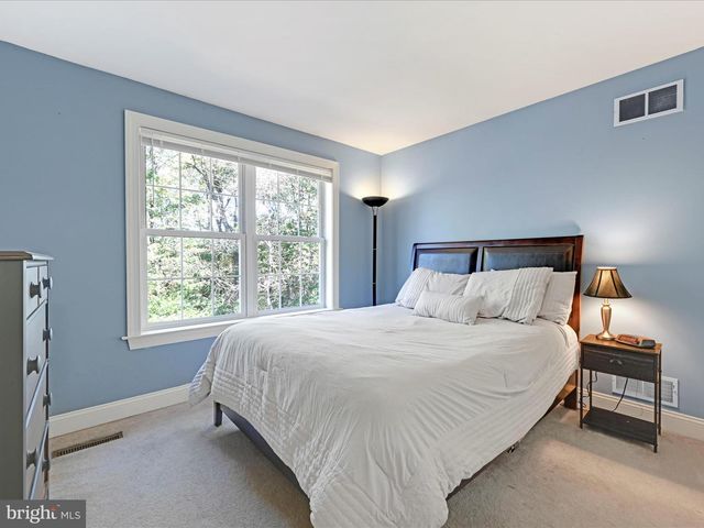 310 FOREST WOOD DR, Pottsville, PA 17901