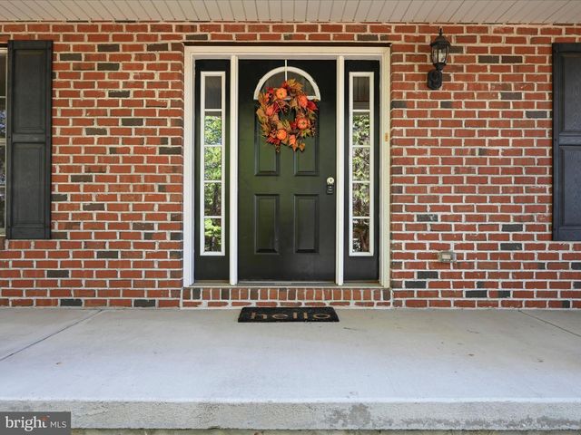 310 FOREST WOOD DR, Pottsville, PA 17901