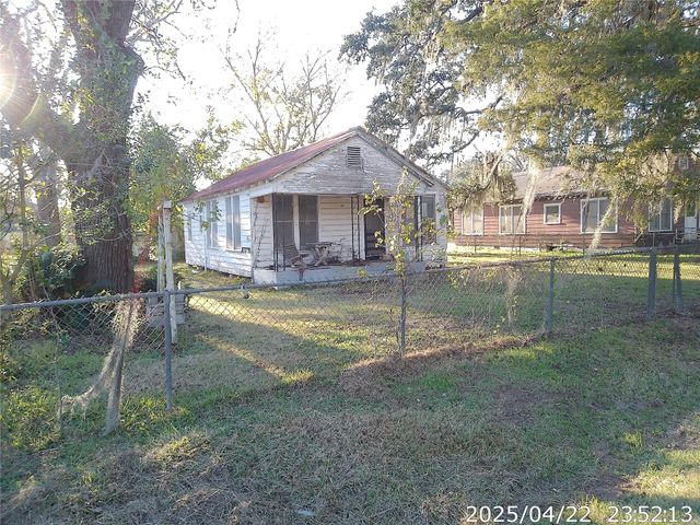 502 Camp Street, Alleyton, TX 78935