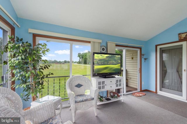 1424 FISH AND GAME RD, Littlestown, PA 17340