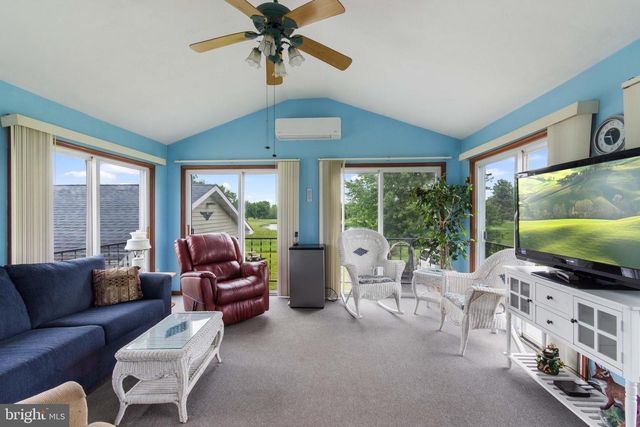1424 FISH AND GAME RD, Littlestown, PA 17340
