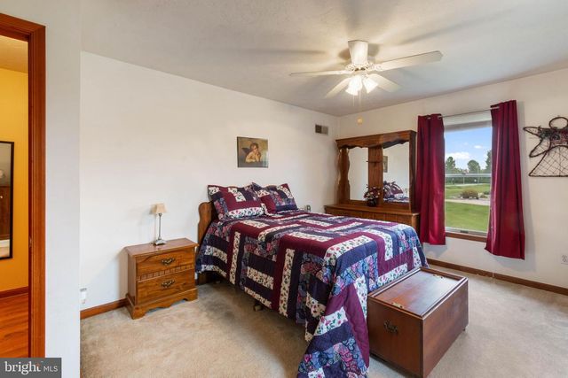 1424 FISH AND GAME RD, Littlestown, PA 17340