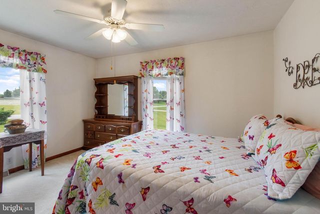 1424 FISH AND GAME RD, Littlestown, PA 17340