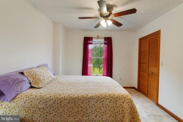 1424 FISH AND GAME RD, Littlestown, PA 17340