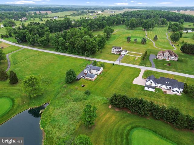 1424 FISH AND GAME RD, Littlestown, PA 17340