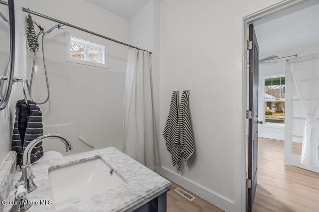 836 N 6th ST, Coeur D'alene, ID 83814