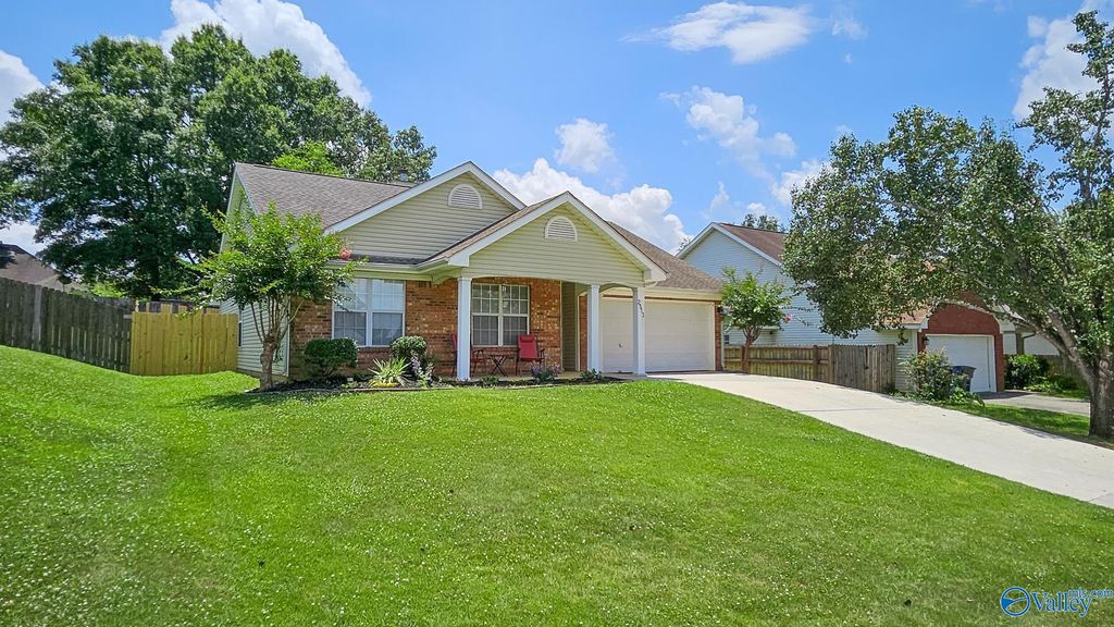2513 Quail Ridge Lane, Huntsville, AL 35803