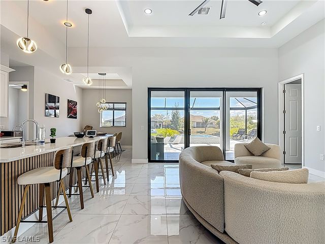 427 NW 7th AVE, Cape Coral, FL 33993