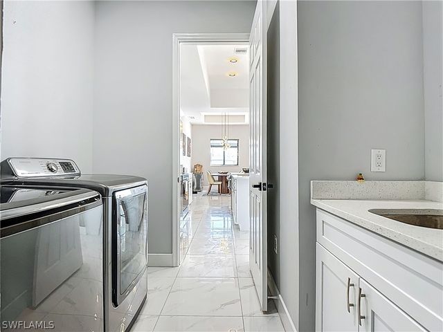 427 NW 7th AVE, Cape Coral, FL 33993