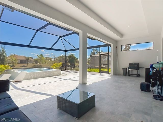 427 NW 7th AVE, Cape Coral, FL 33993