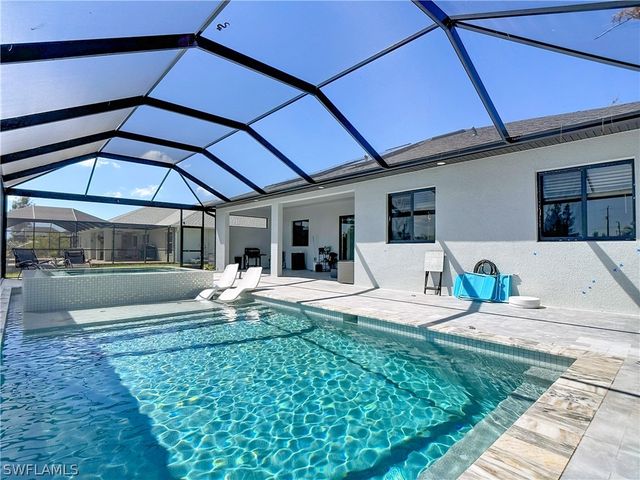 427 NW 7th AVE, Cape Coral, FL 33993