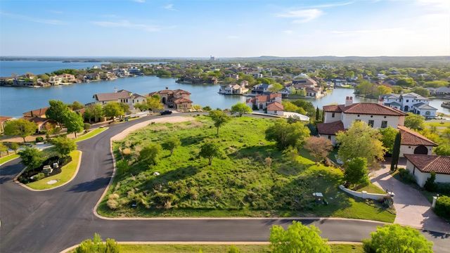1328 Apache Tears ST, Horseshoe Bay, TX 78657