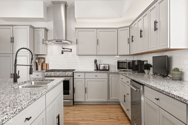 2903 MacPherson Street, Indianapolis, IN 46205