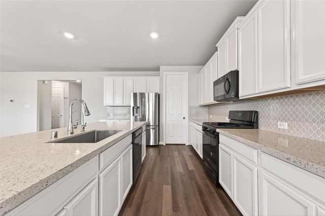 444 Round Lake Drive, Rosenberg, TX 77469