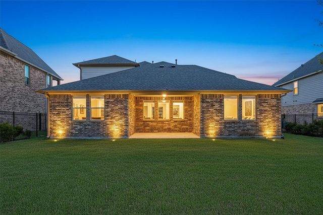 444 Round Lake Drive, Rosenberg, TX 77469