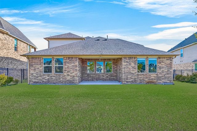 444 Round Lake Drive, Rosenberg, TX 77469