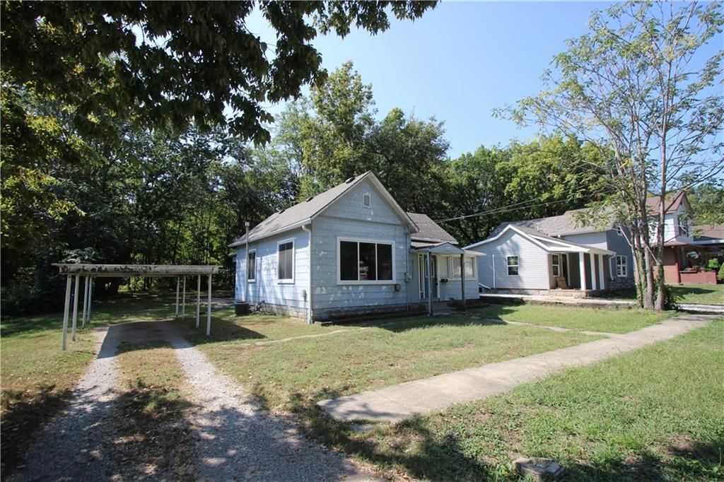 406 E Culton Street, Warrensburg, MO 64093