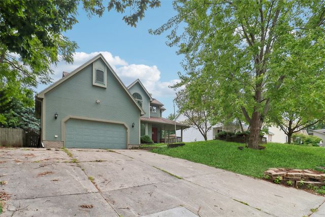 467 Edgewood Lane, Pleasant Hill, IA 50327