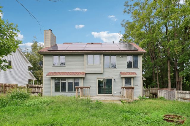 467 Edgewood Lane, Pleasant Hill, IA 50327