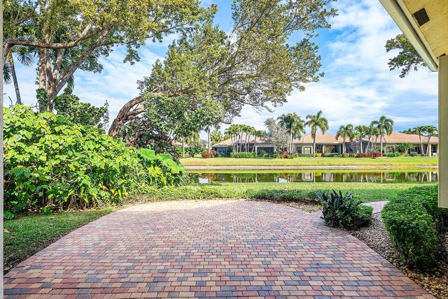 6880 Antinori Lane, Boynton Beach, FL 33437